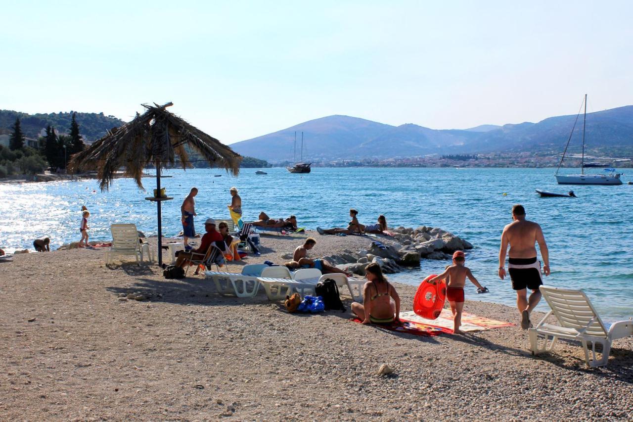 Apartments With A Parking Space Mastrinka, Ciovo - 4324 Trogir Exterior photo