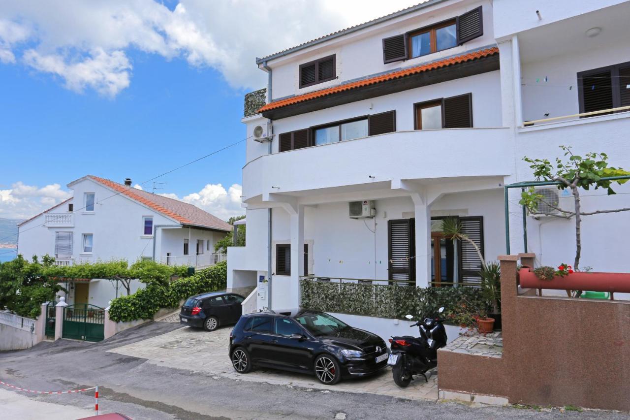 Apartments With A Parking Space Mastrinka, Ciovo - 4324 Trogir Exterior photo