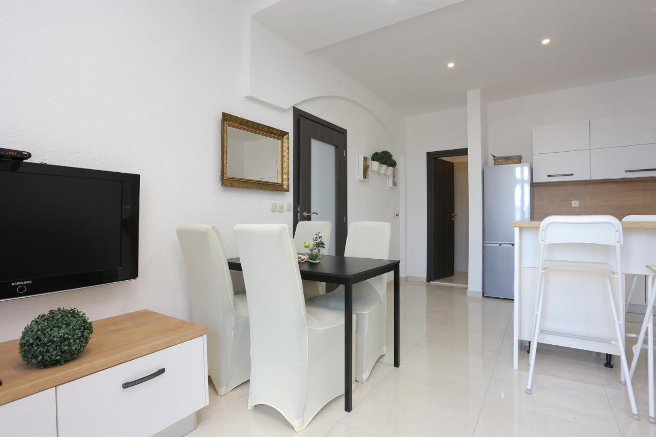 Apartments With A Parking Space Mastrinka, Ciovo - 4324 Trogir Exterior photo