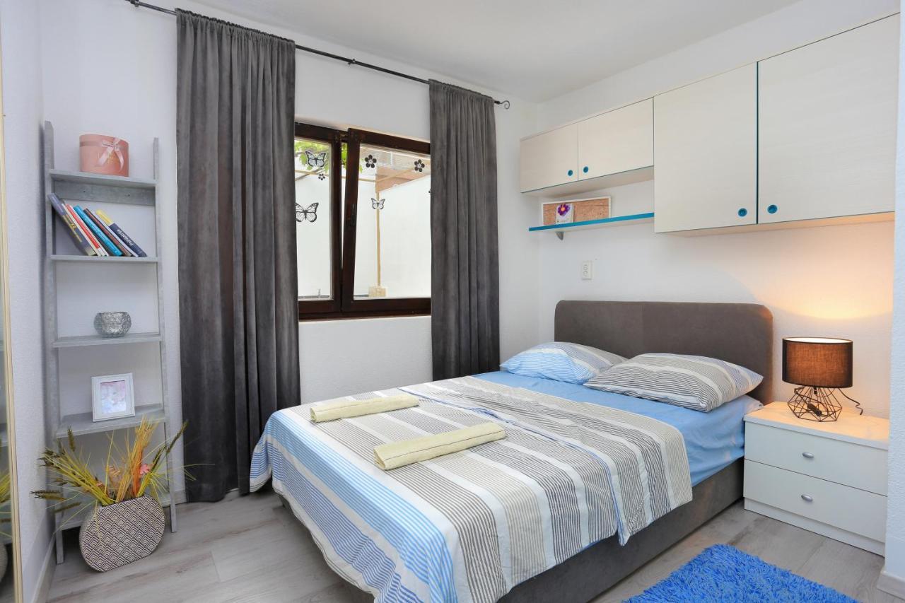 Apartments With A Parking Space Mastrinka, Ciovo - 4324 Trogir Exterior photo