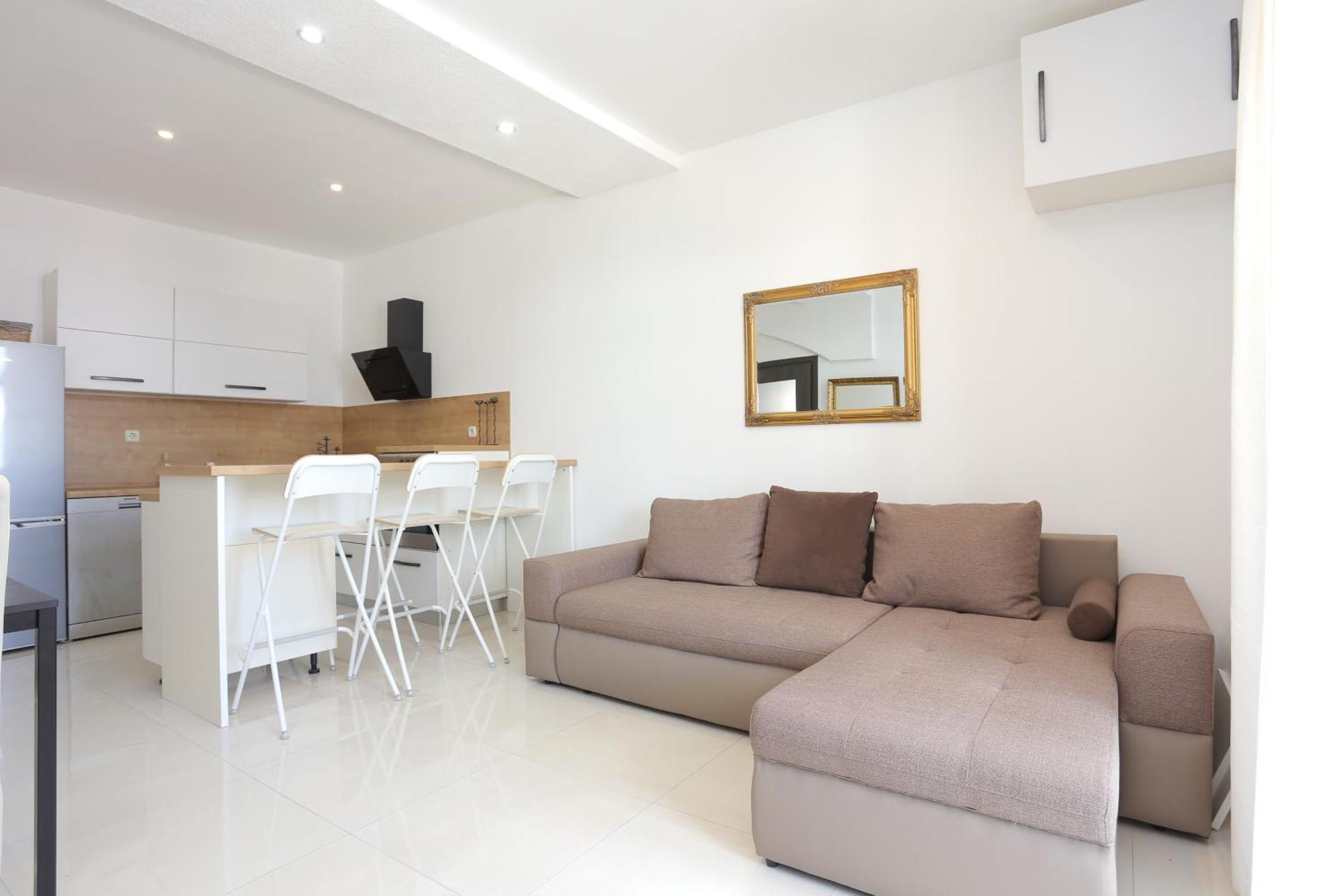 Apartments With A Parking Space Mastrinka, Ciovo - 4324 Trogir Room photo
