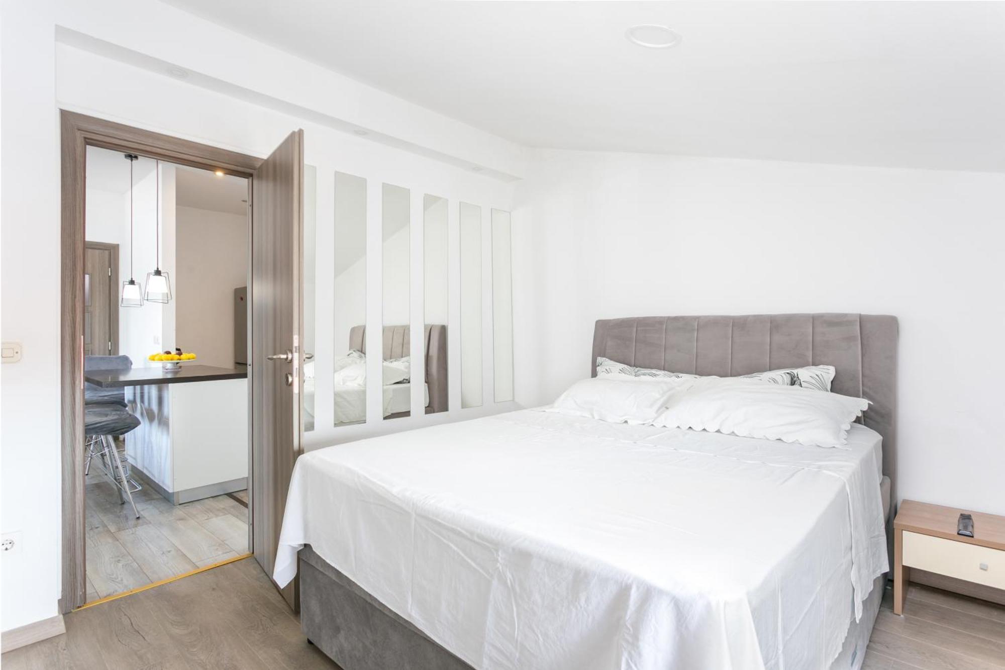 Apartments With A Parking Space Mastrinka, Ciovo - 4324 Trogir Exterior photo